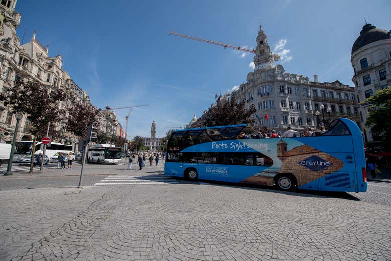 Desfrute do ônibus turístico do Porto