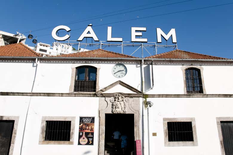 Fachada da adega Cálem